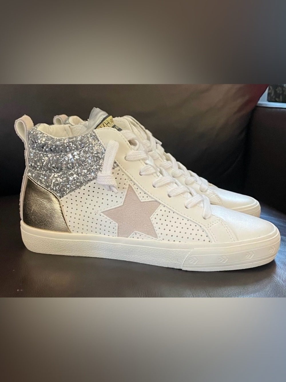 Vintage Havana Lester Sparkle Sneakers White Silver Gold Women Size 6 New in Box